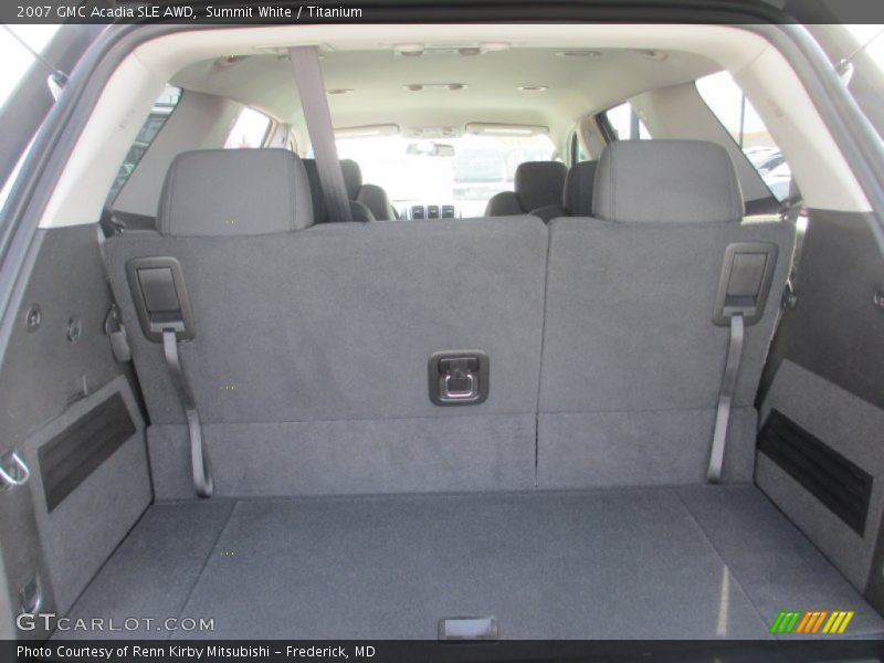  2007 Acadia SLE AWD Trunk
