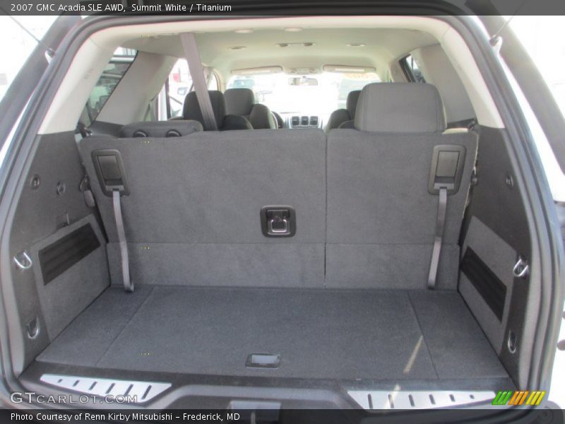 2007 Acadia SLE AWD Trunk