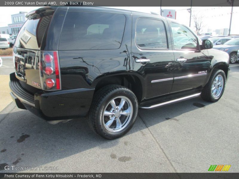 Onyx Black / Ebony 2009 GMC Yukon Denali AWD