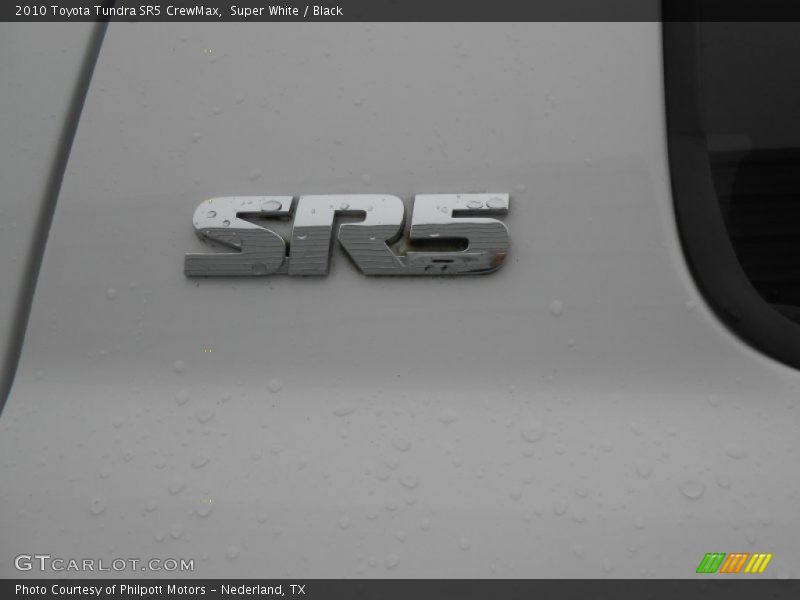 Super White / Black 2010 Toyota Tundra SR5 CrewMax