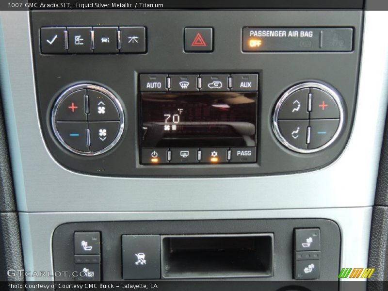 Controls of 2007 Acadia SLT