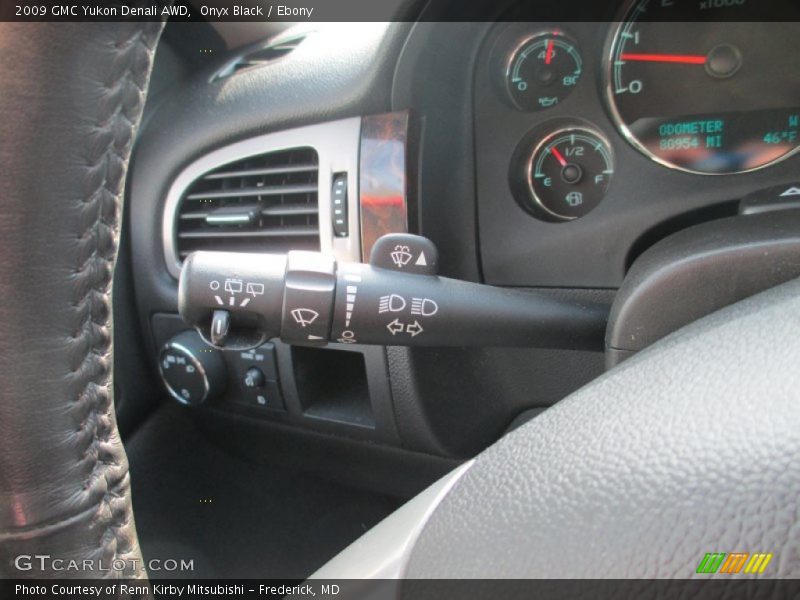 Onyx Black / Ebony 2009 GMC Yukon Denali AWD