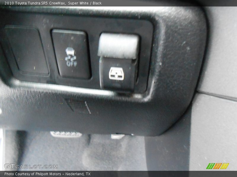 Super White / Black 2010 Toyota Tundra SR5 CrewMax