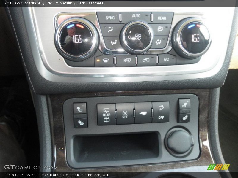 Controls of 2013 Acadia SLT