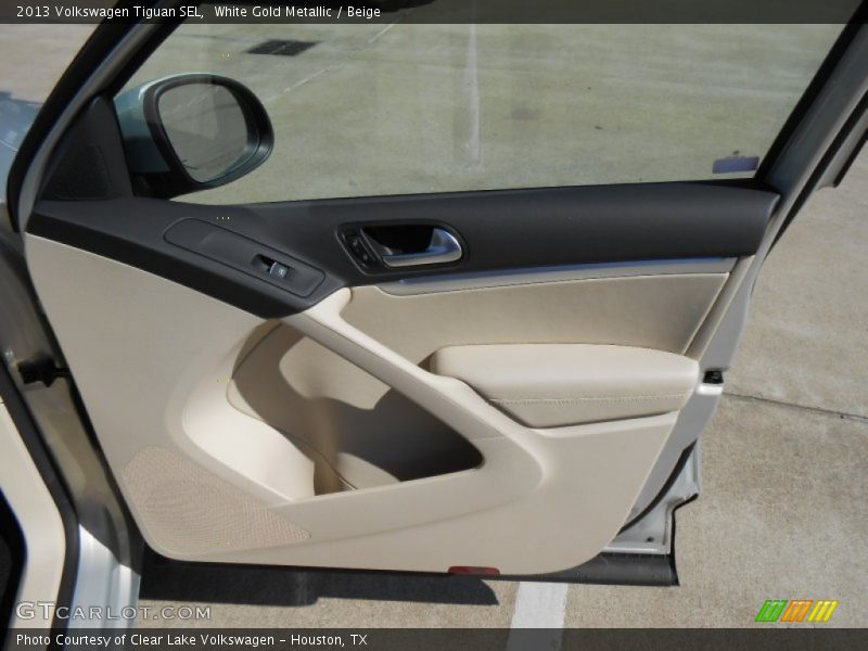 Door Panel of 2013 Tiguan SEL