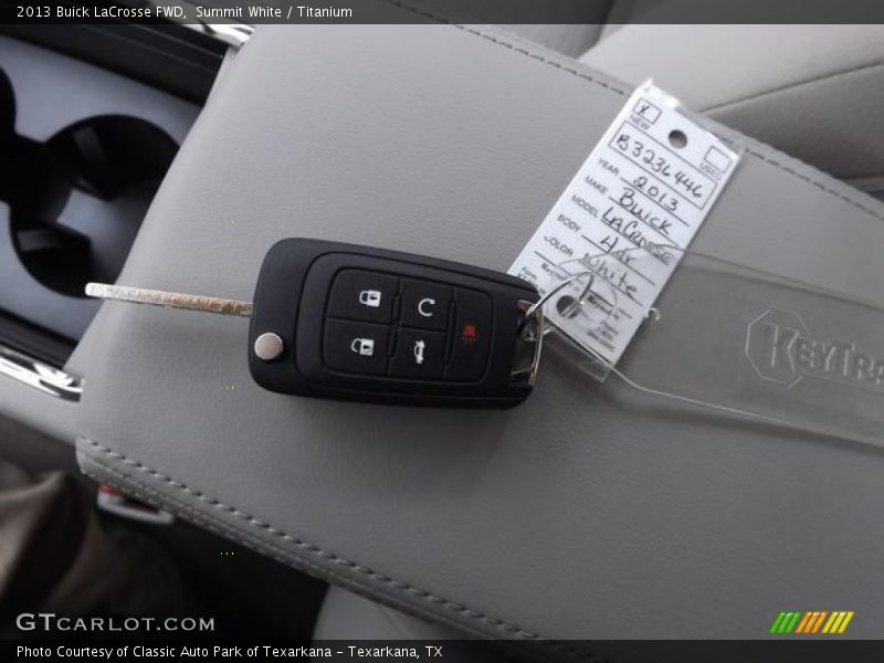 Summit White / Titanium 2013 Buick LaCrosse FWD