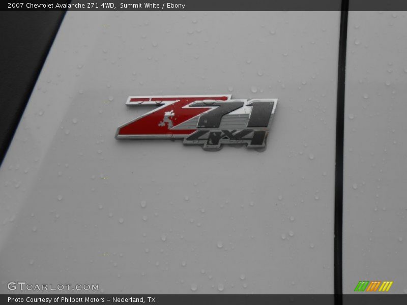 Summit White / Ebony 2007 Chevrolet Avalanche Z71 4WD