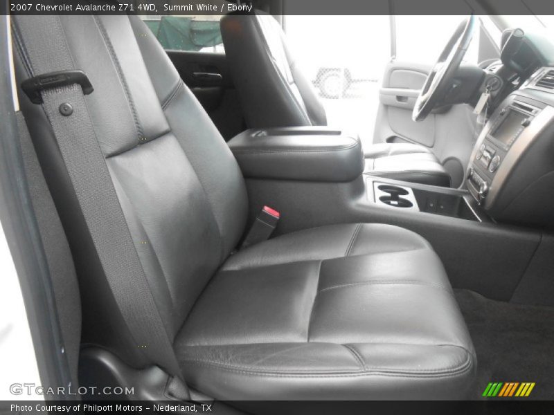 Summit White / Ebony 2007 Chevrolet Avalanche Z71 4WD