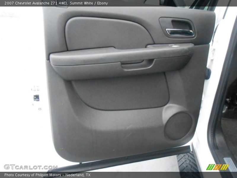 Summit White / Ebony 2007 Chevrolet Avalanche Z71 4WD
