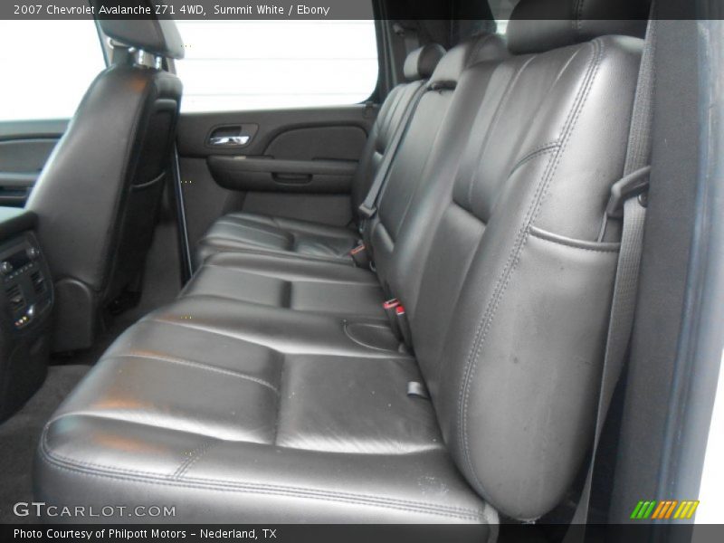 Summit White / Ebony 2007 Chevrolet Avalanche Z71 4WD