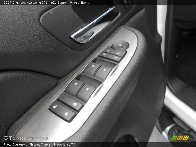 Summit White / Ebony 2007 Chevrolet Avalanche Z71 4WD