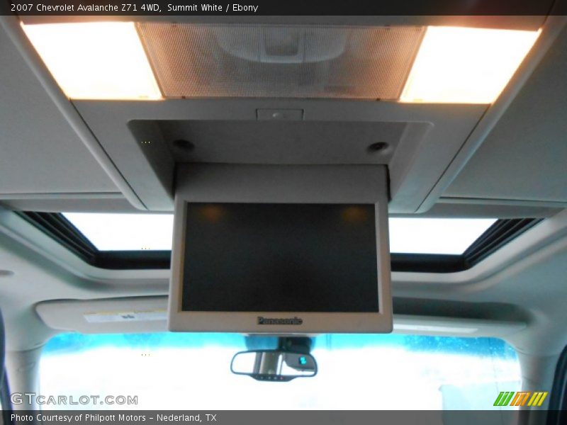 Summit White / Ebony 2007 Chevrolet Avalanche Z71 4WD