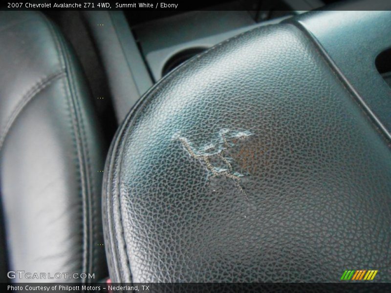 Summit White / Ebony 2007 Chevrolet Avalanche Z71 4WD