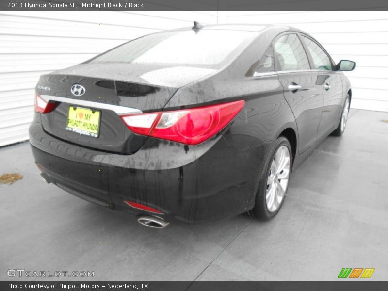 Midnight Black / Black 2013 Hyundai Sonata SE