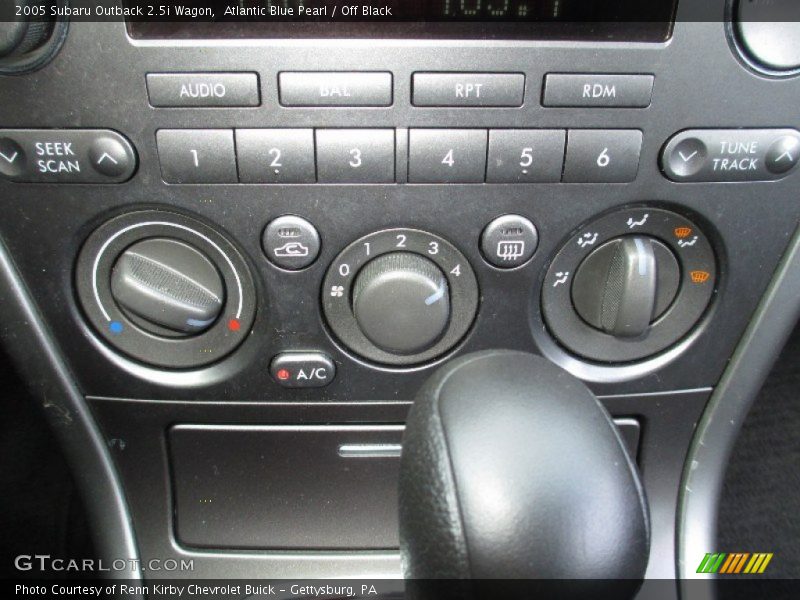 Controls of 2005 Outback 2.5i Wagon