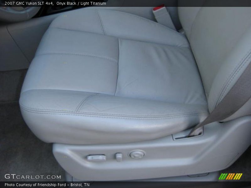 Onyx Black / Light Titanium 2007 GMC Yukon SLT 4x4