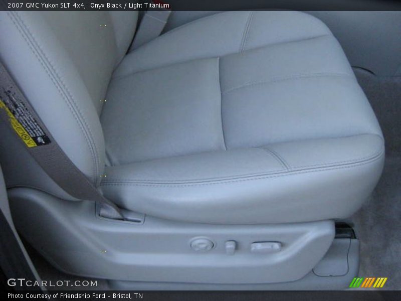 Onyx Black / Light Titanium 2007 GMC Yukon SLT 4x4
