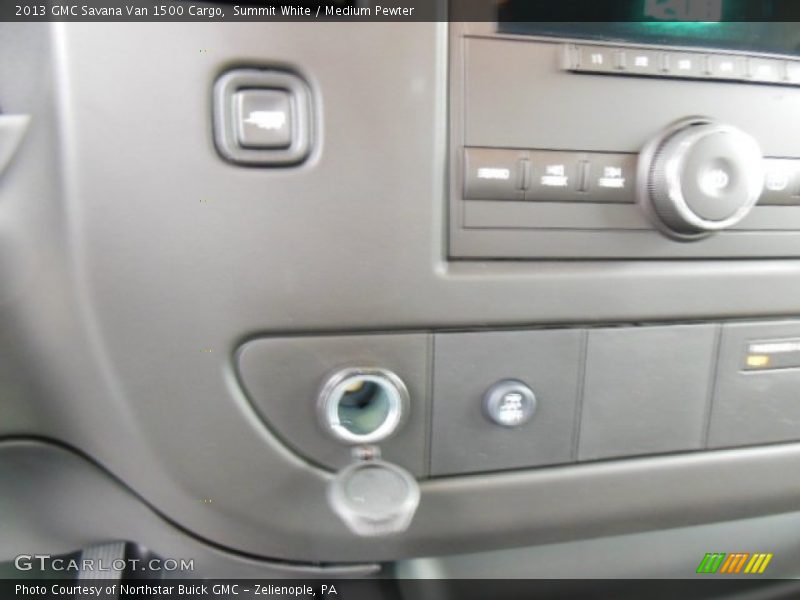 Summit White / Medium Pewter 2013 GMC Savana Van 1500 Cargo