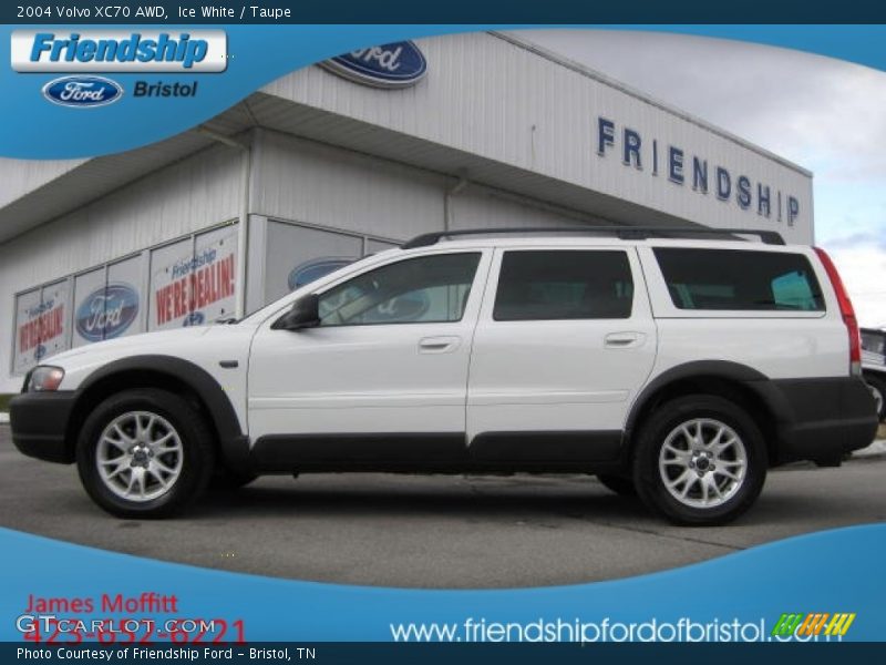 Ice White / Taupe 2004 Volvo XC70 AWD