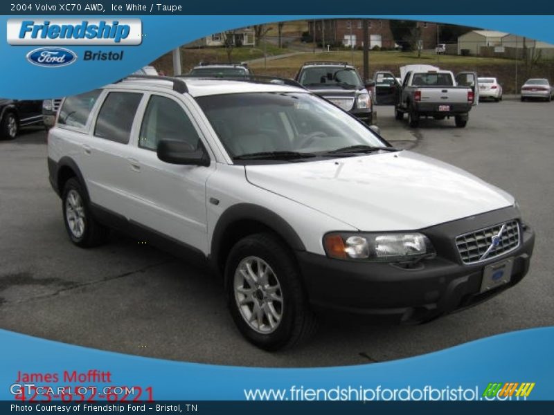 Ice White / Taupe 2004 Volvo XC70 AWD