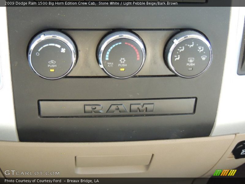 Controls of 2009 Ram 1500 Big Horn Edition Crew Cab