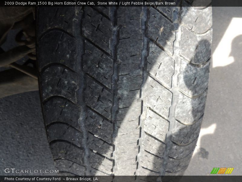 Stone White / Light Pebble Beige/Bark Brown 2009 Dodge Ram 1500 Big Horn Edition Crew Cab