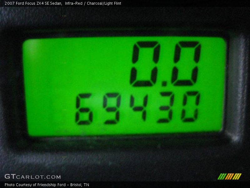 Infra-Red / Charcoal/Light Flint 2007 Ford Focus ZX4 SE Sedan