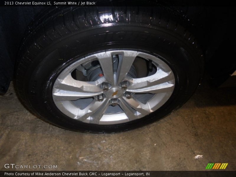 Summit White / Jet Black 2013 Chevrolet Equinox LS