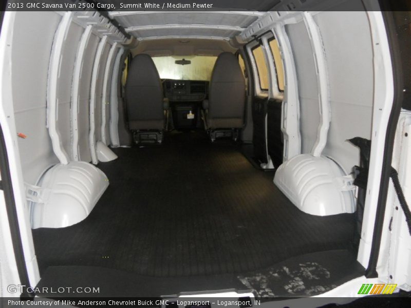  2013 Savana Van 2500 Cargo Trunk