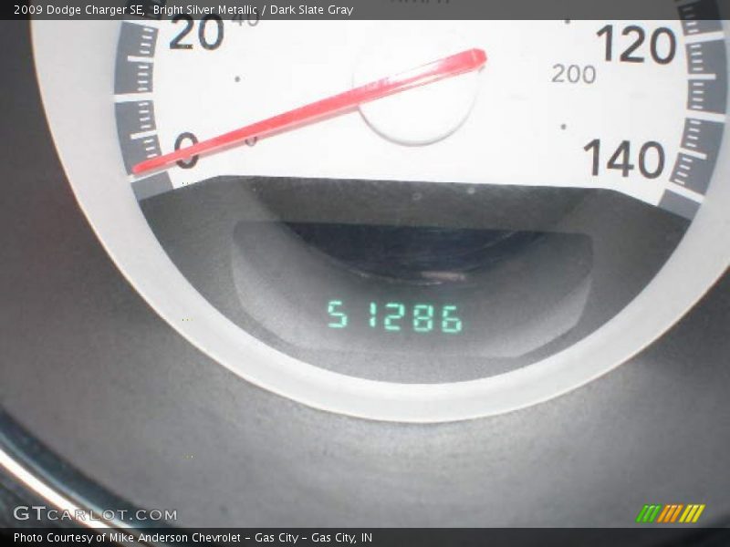 Bright Silver Metallic / Dark Slate Gray 2009 Dodge Charger SE