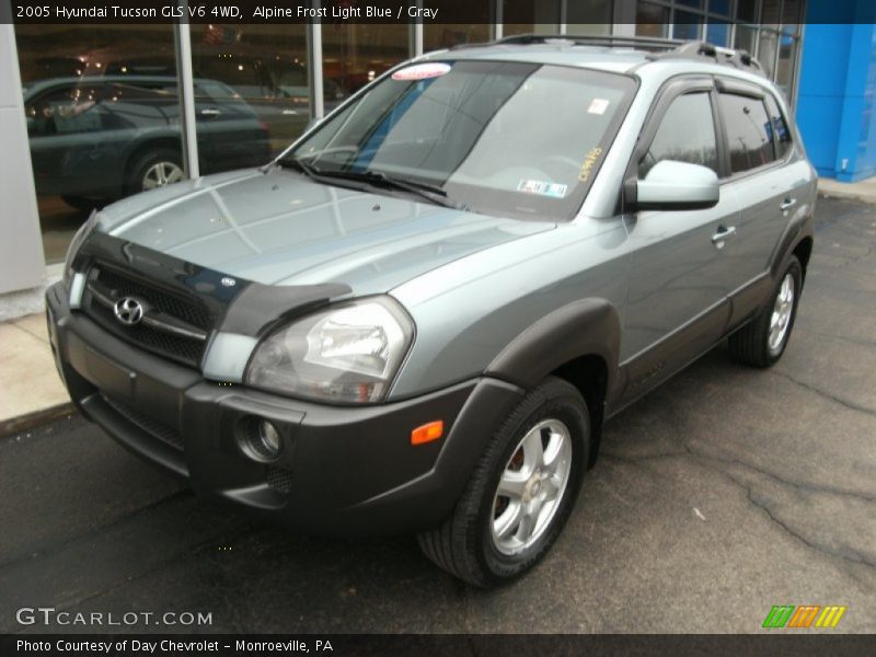 Front 3/4 View of 2005 Tucson GLS V6 4WD