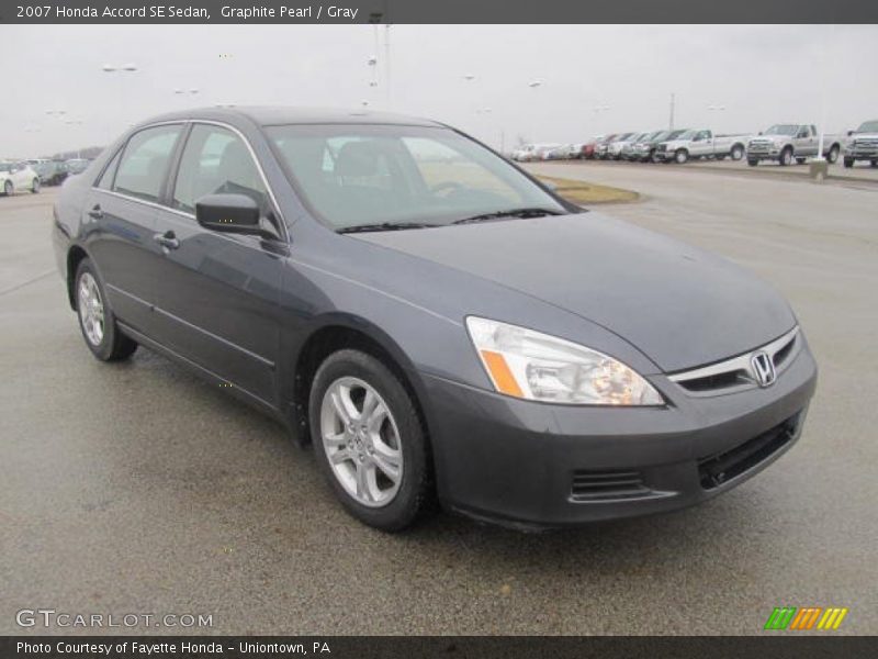 Front 3/4 View of 2007 Accord SE Sedan