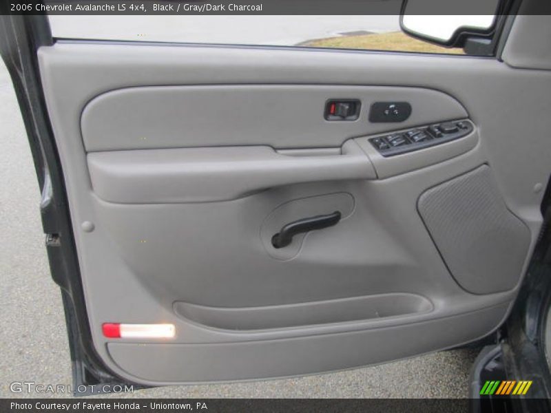 Door Panel of 2006 Avalanche LS 4x4