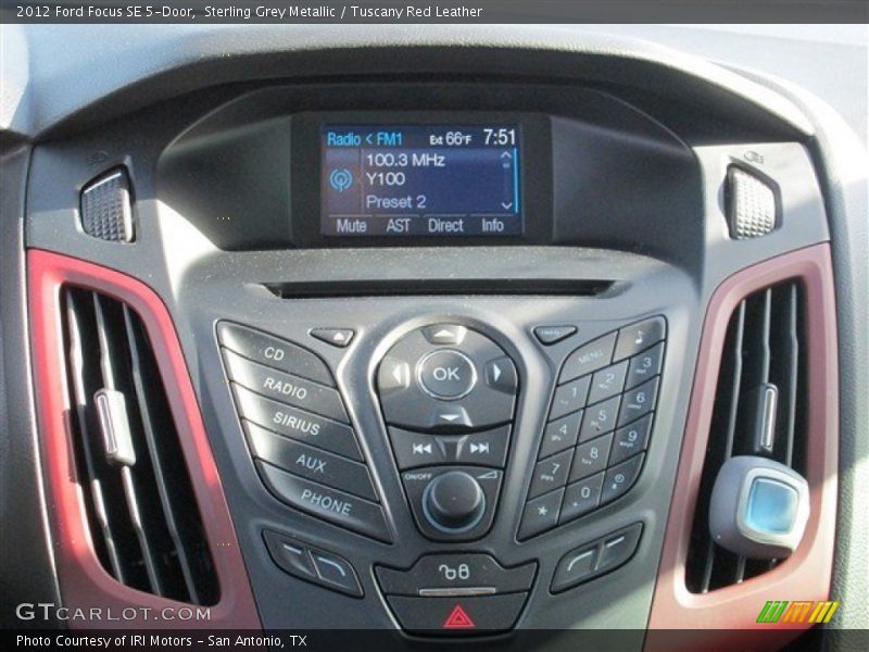 Controls of 2012 Focus SE 5-Door