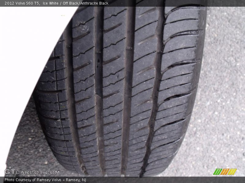 Ice White / Off Black/Anthracite Black 2012 Volvo S60 T5