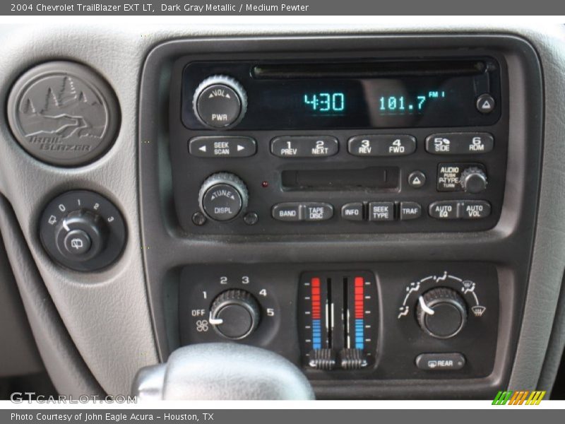 Controls of 2004 TrailBlazer EXT LT