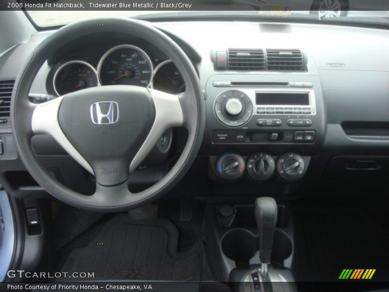 Dashboard of 2008 Fit Hatchback