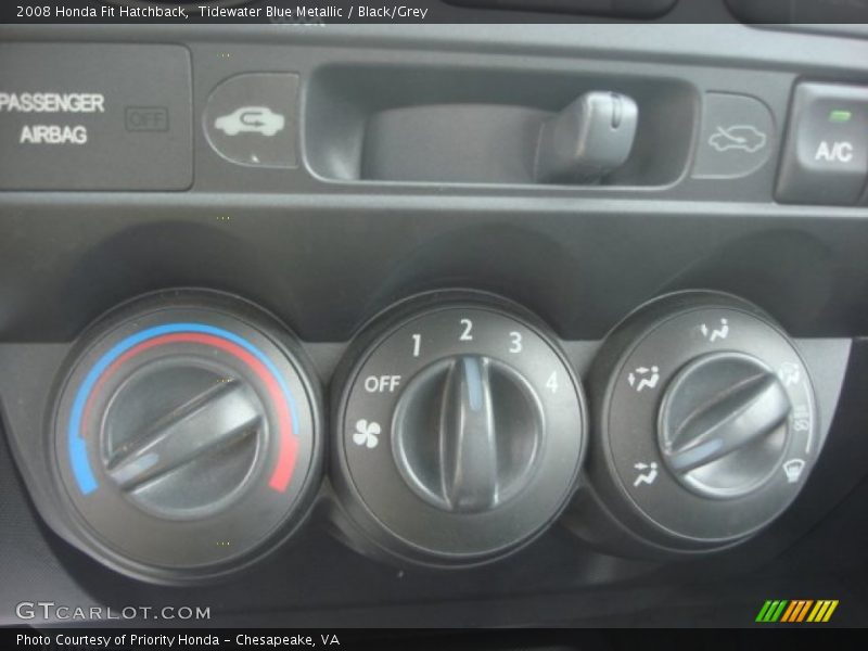 Controls of 2008 Fit Hatchback
