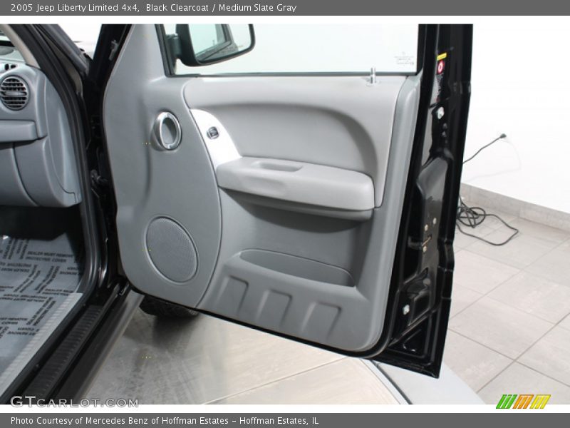 Black Clearcoat / Medium Slate Gray 2005 Jeep Liberty Limited 4x4