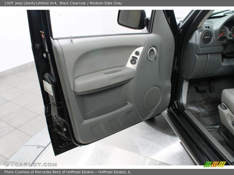 Black Clearcoat / Medium Slate Gray 2005 Jeep Liberty Limited 4x4