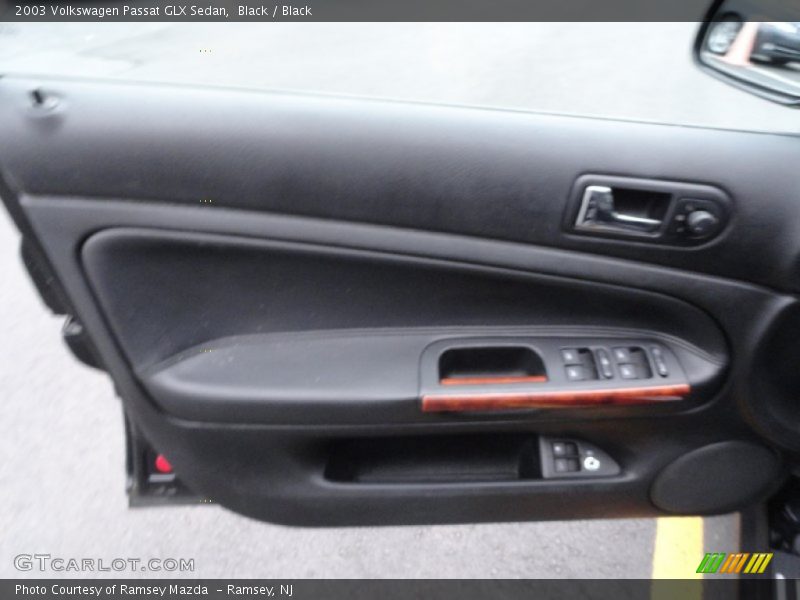Black / Black 2003 Volkswagen Passat GLX Sedan