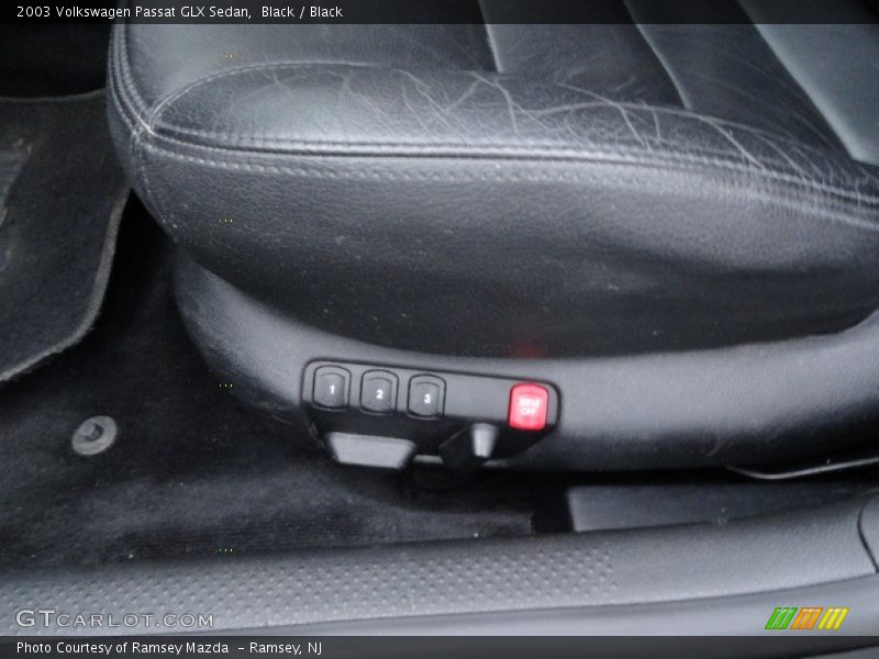 Black / Black 2003 Volkswagen Passat GLX Sedan
