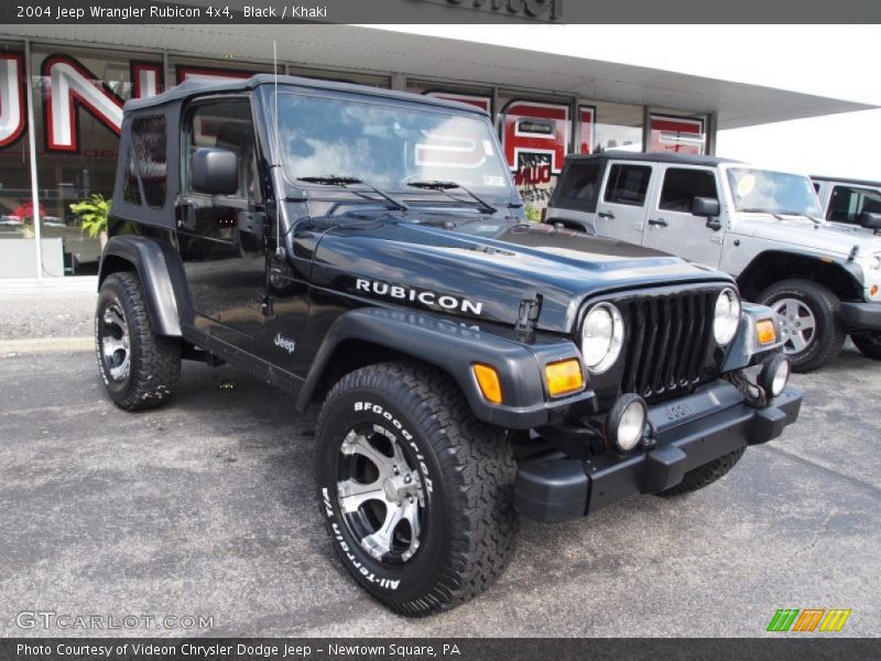 Front 3/4 View of 2004 Wrangler Rubicon 4x4