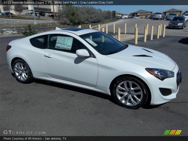 White Satin Pearl / Gray Leather/Gray Cloth 2013 Hyundai Genesis Coupe 2.0T