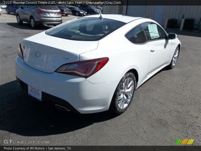 White Satin Pearl / Gray Leather/Gray Cloth 2013 Hyundai Genesis Coupe 2.0T