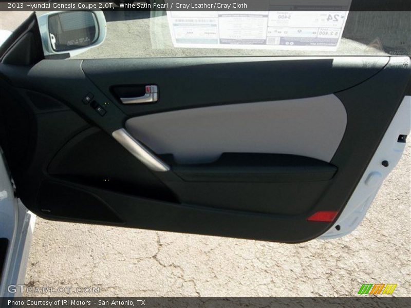 White Satin Pearl / Gray Leather/Gray Cloth 2013 Hyundai Genesis Coupe 2.0T