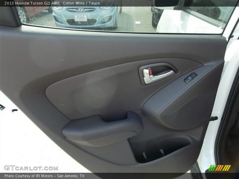 Cotton White / Taupe 2013 Hyundai Tucson GLS AWD
