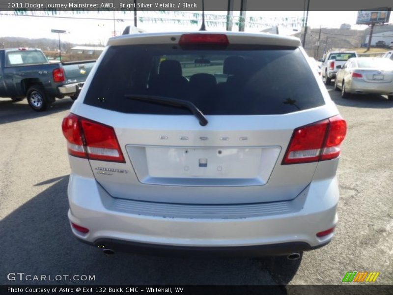 Bright Silver Metallic / Black 2011 Dodge Journey Mainstreet AWD