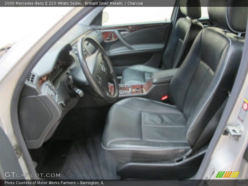 Brilliant Silver Metallic / Charcoal 2000 Mercedes-Benz E 320 4Matic Sedan
