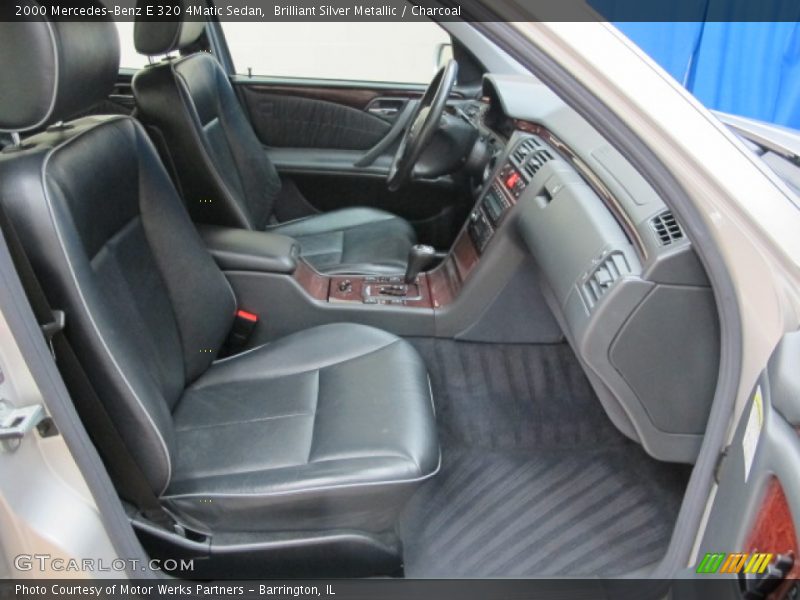 Brilliant Silver Metallic / Charcoal 2000 Mercedes-Benz E 320 4Matic Sedan